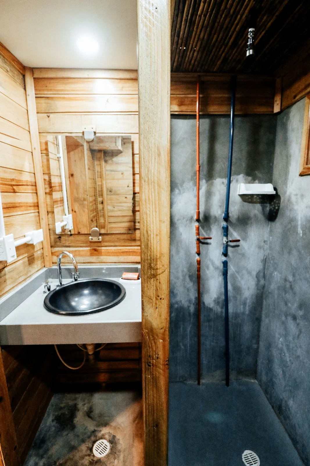 Bathroom layout and fittings