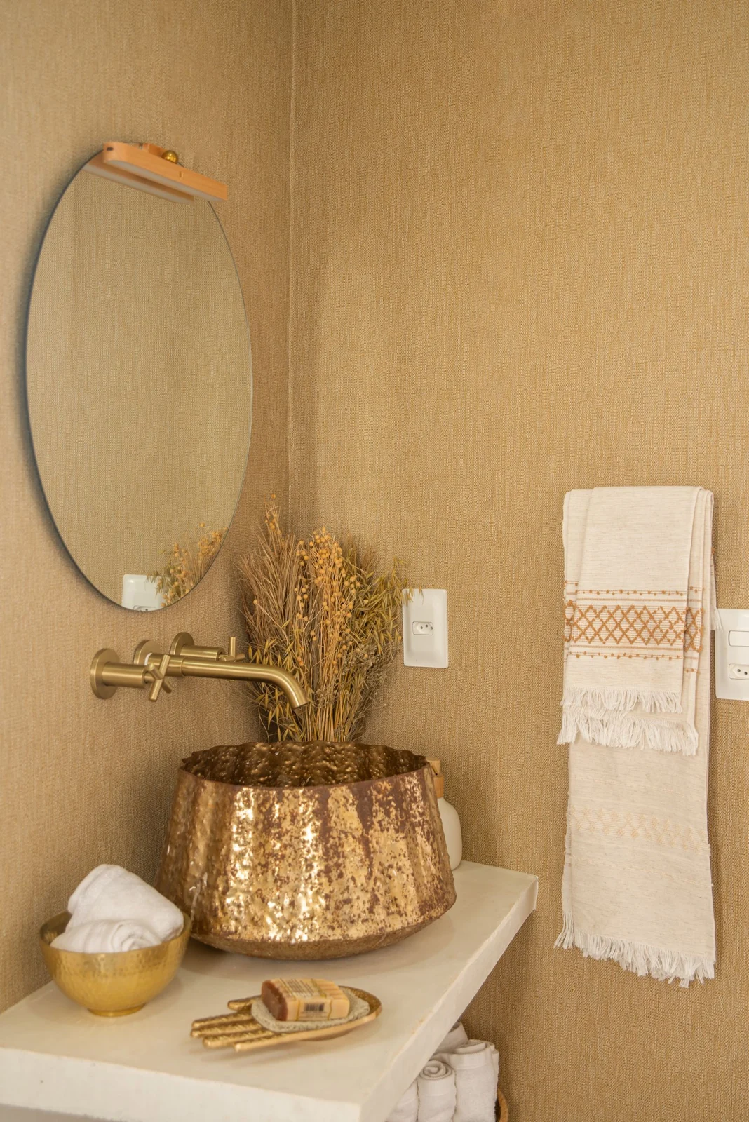 Bathroom layout and fittings