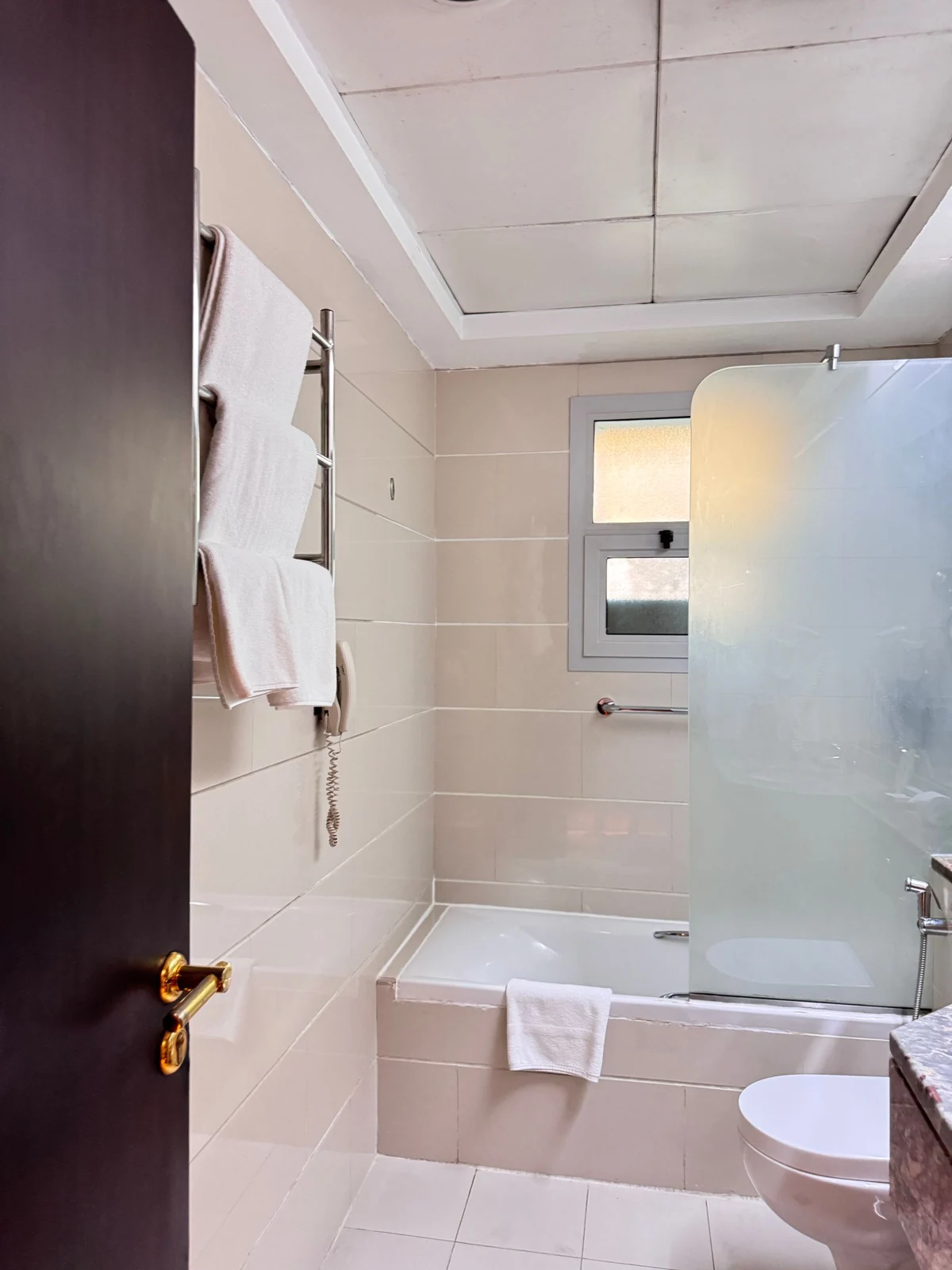 Bathroom layout and fittings