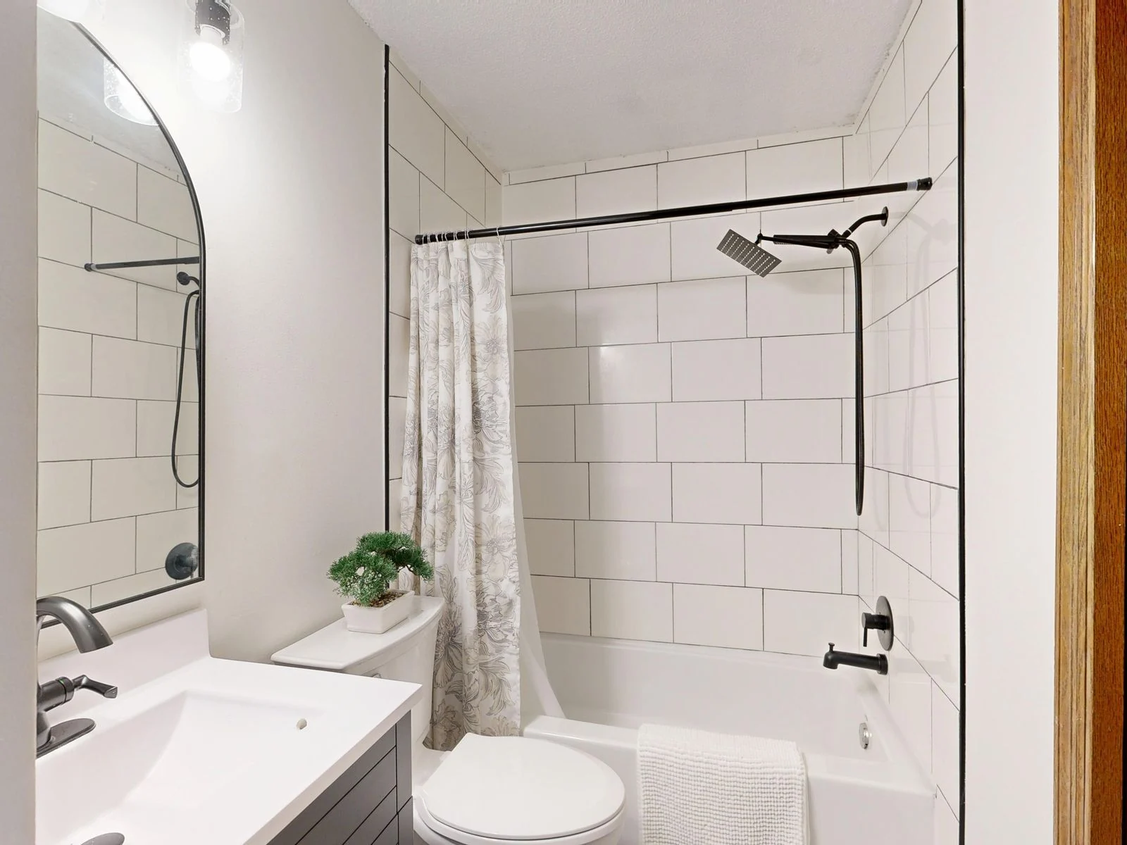Bathroom layout and fittings