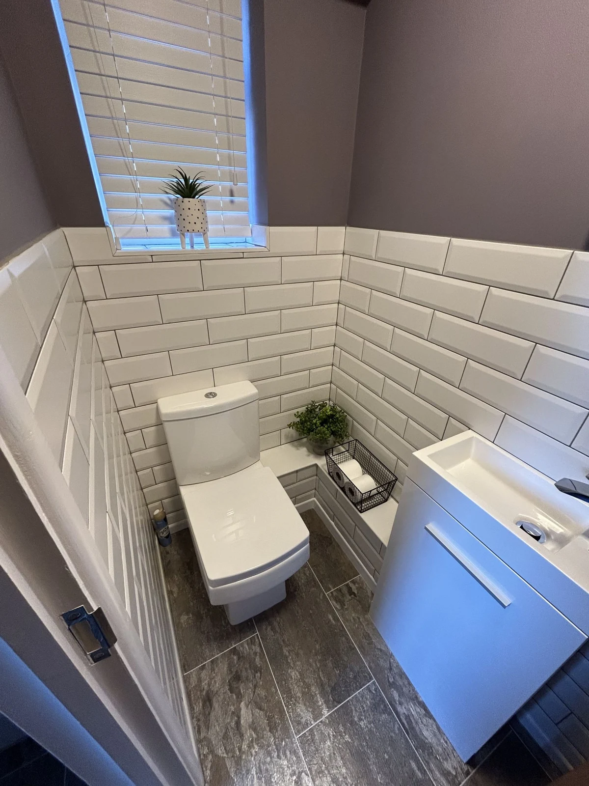 Bathroom layout and fittings