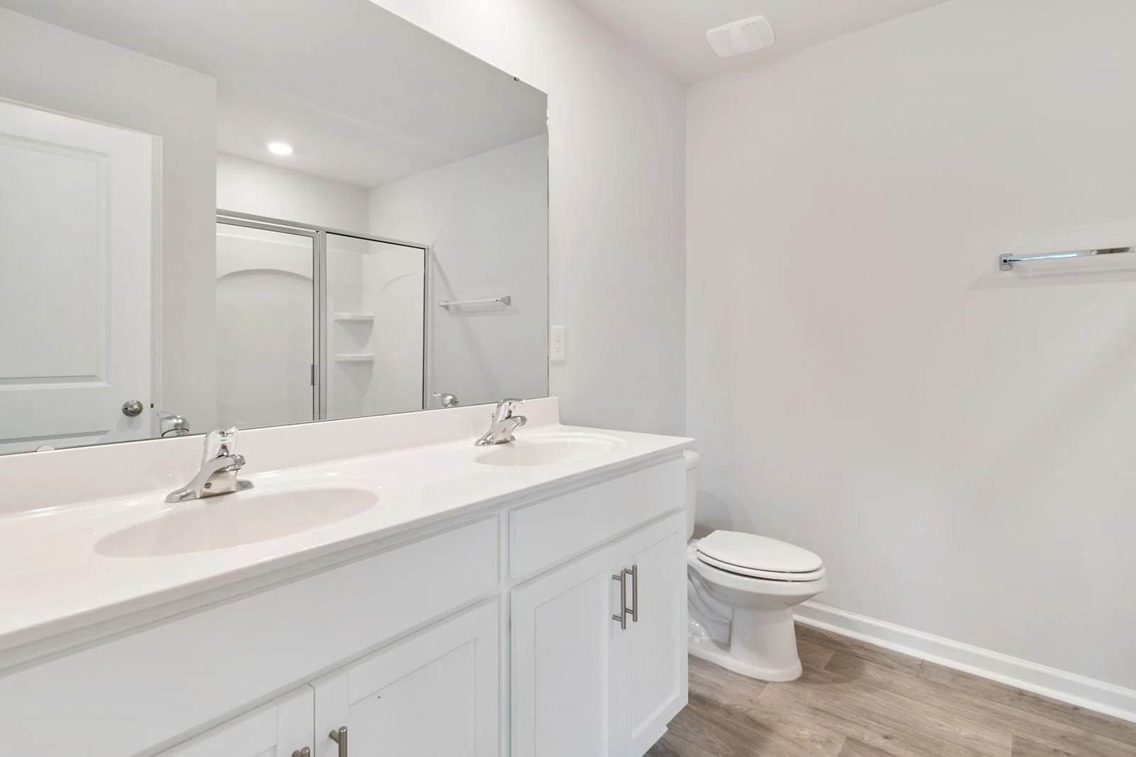 Bathroom layout and fittings