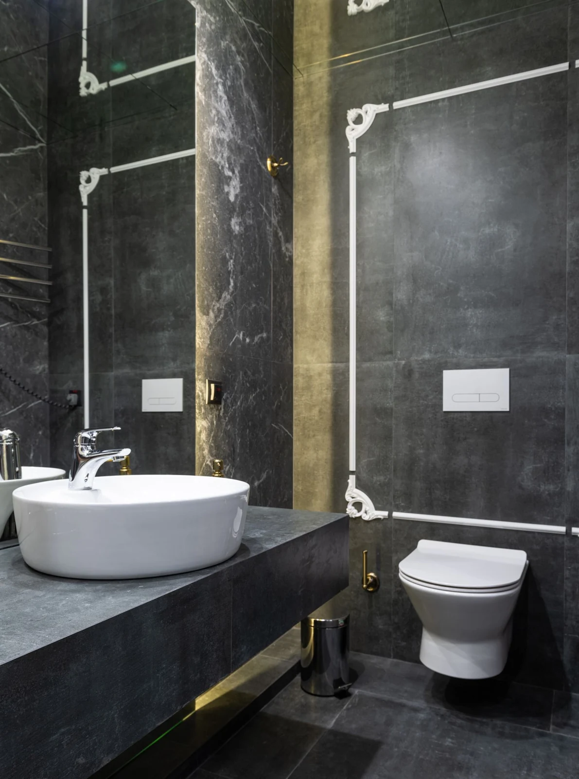 Bathroom layout and fittings