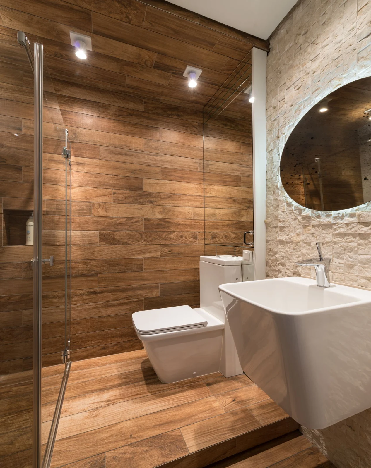 Bathroom layout and fittings