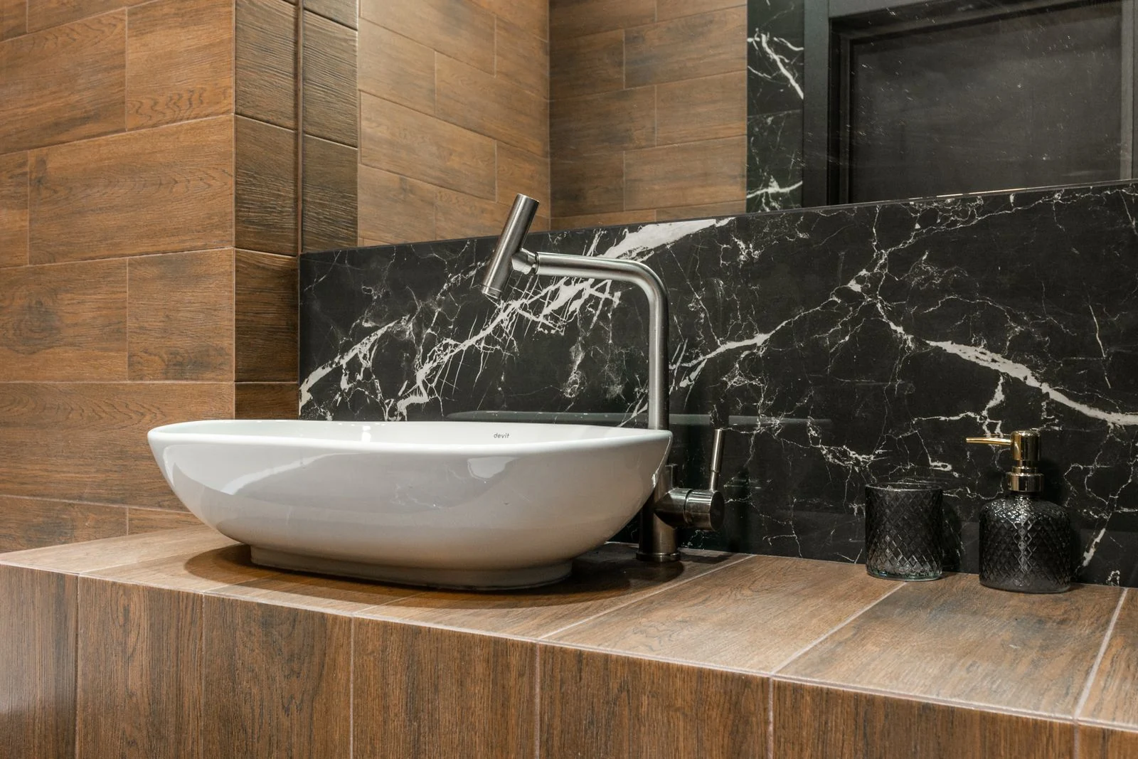 Countertop basin and bathroom tap