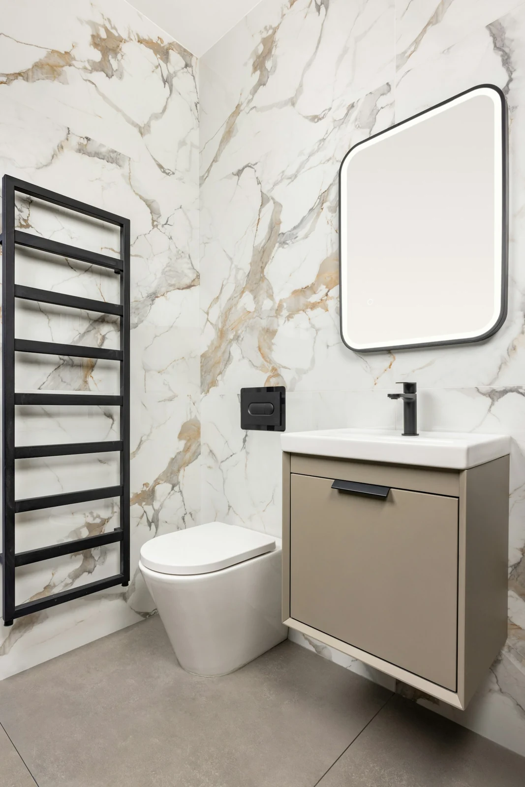 Bathroom layout and fittings